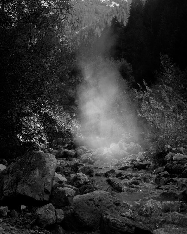 Between the mountain and the river - Rick Van Der Klooster - Phases Magazine